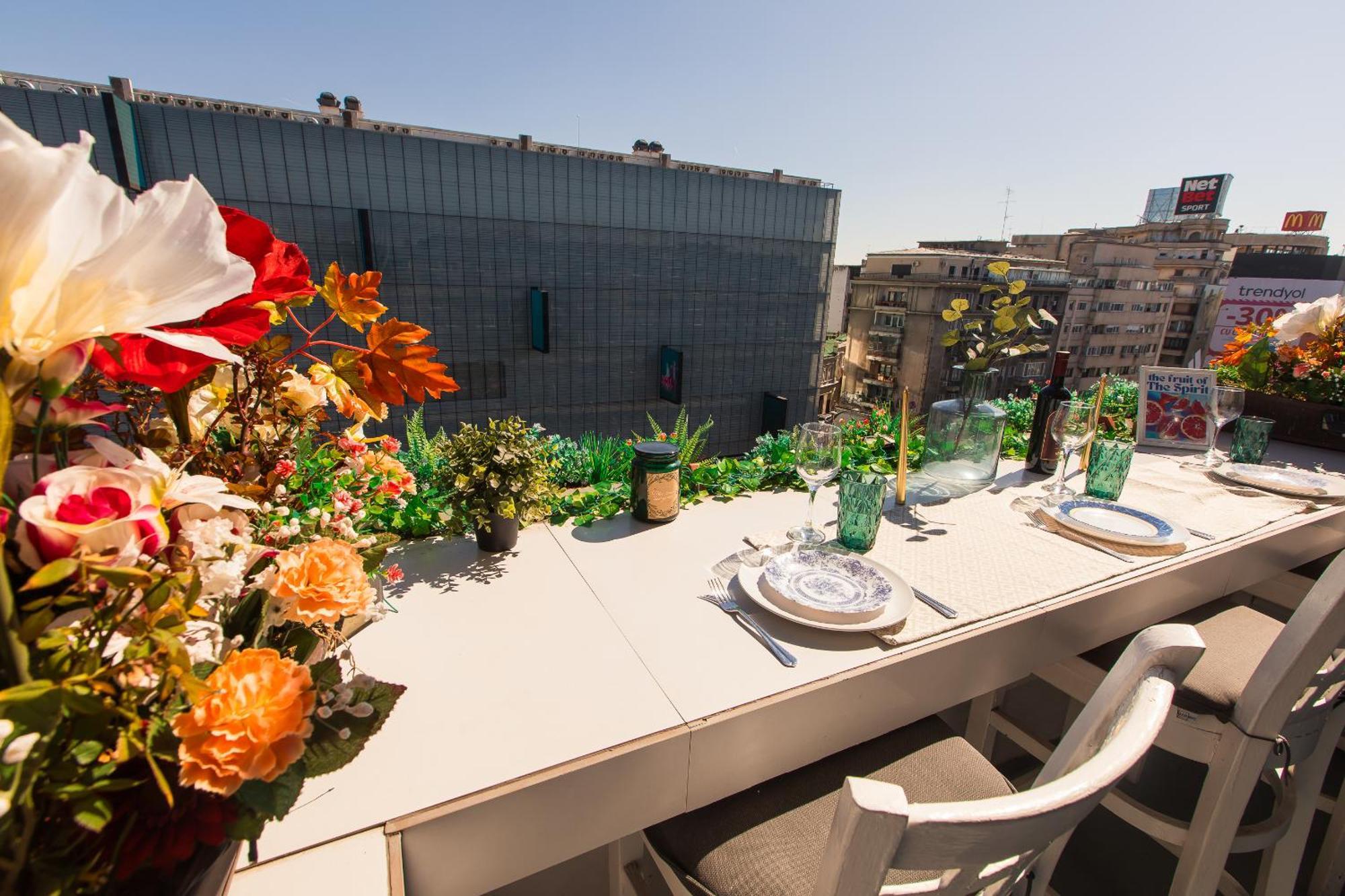 Old Town Apartment With Amazing View From The Balcony Бухарест Екстер'єр фото